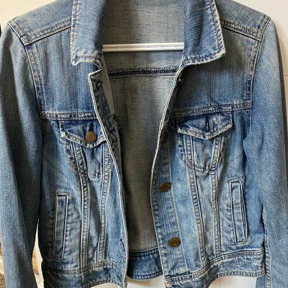 American Eagle Vintage Wash Jean Jacket - Picture 2 of 3
